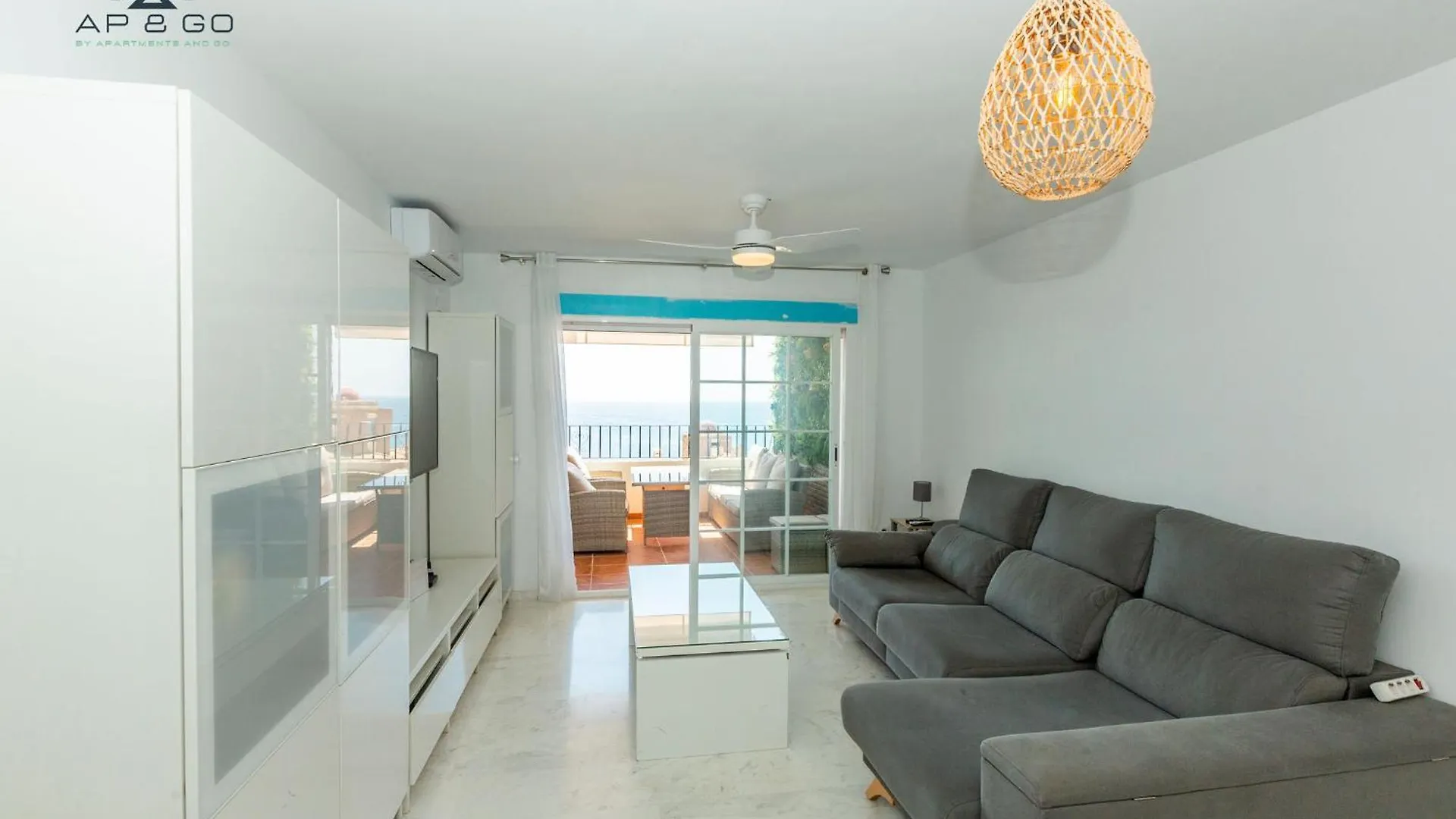 Adnania Seaviews & Pool Apartment Almunecar