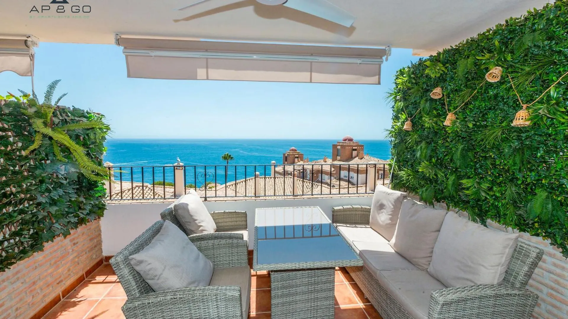 Adnania Seaviews & Pool Apartment Almunecar